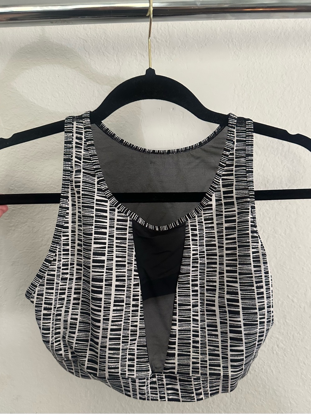 Victoria's Secret Black and White Patterned Sports Bra